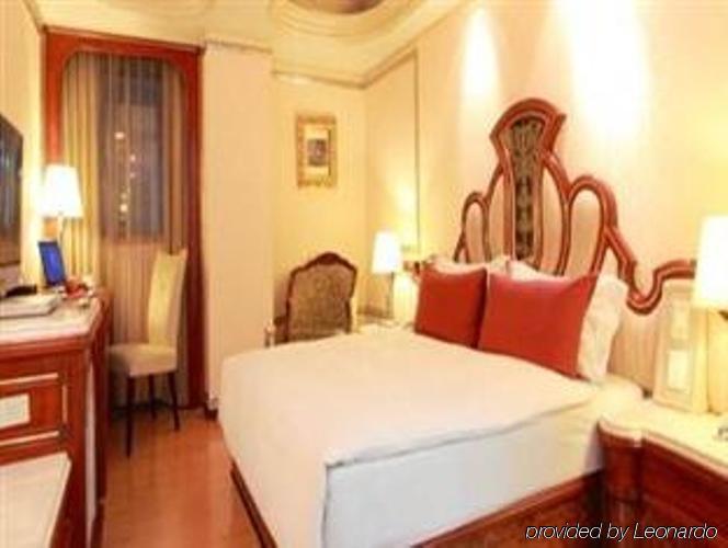 Happiness Hotel Тайпей Екстериор снимка