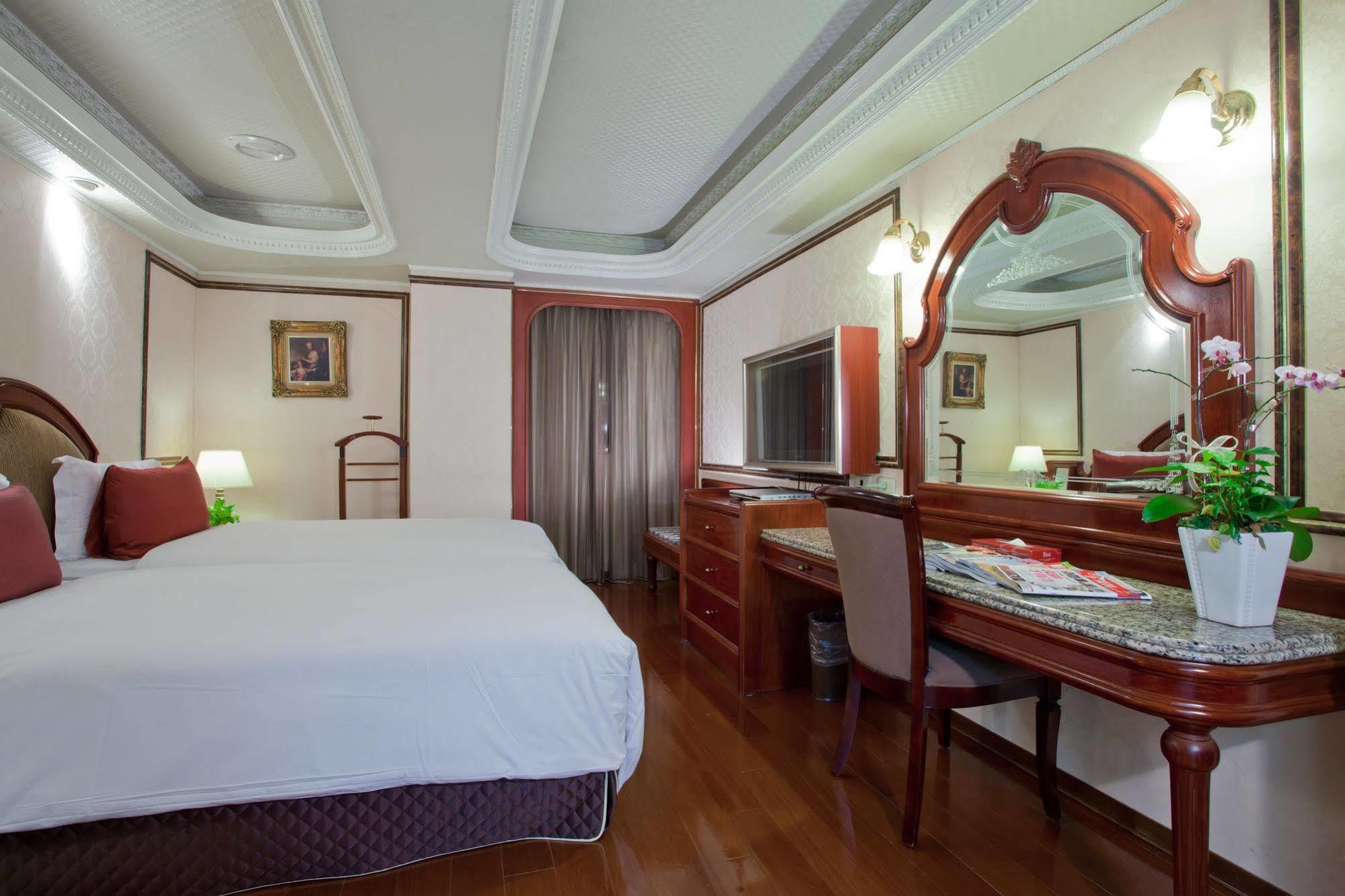 Happiness Hotel Тайпей Екстериор снимка